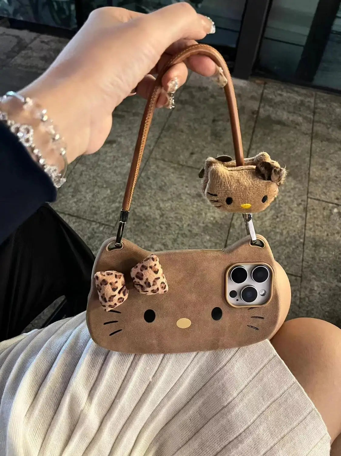 Sanrio Hello Kitty Lovable Brown Leopard Print Bow Phone Case For iPhone 16 15 14 13 Pro Max Y2K Girl Cute Hand Strap Back Cover